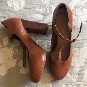 Crown Vintage brown wedge block heels